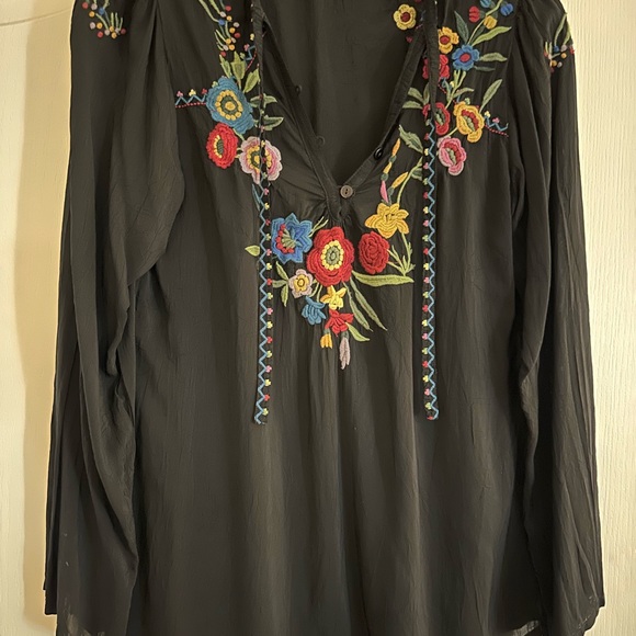 Johnny Was Black and Red Embroidered Blouse - Picture 3 of 8